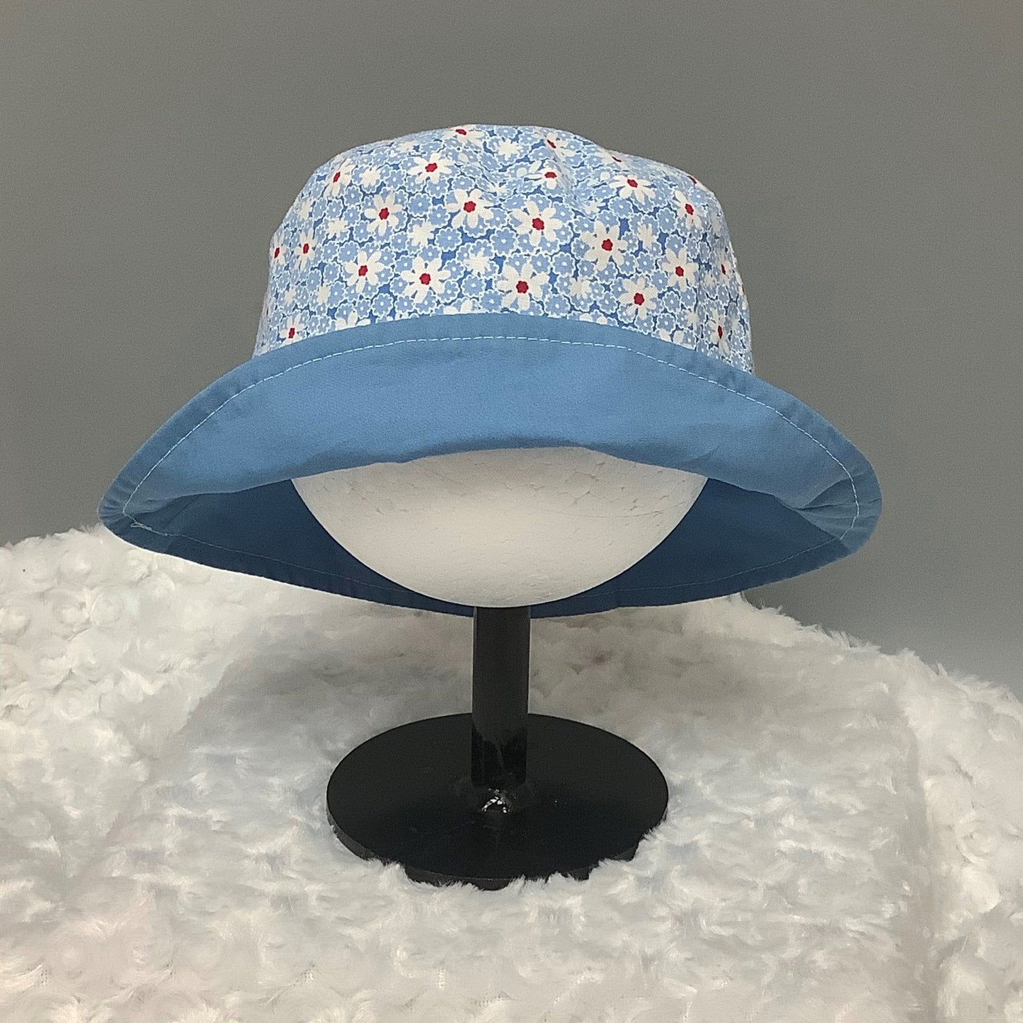 Reversible summer hat