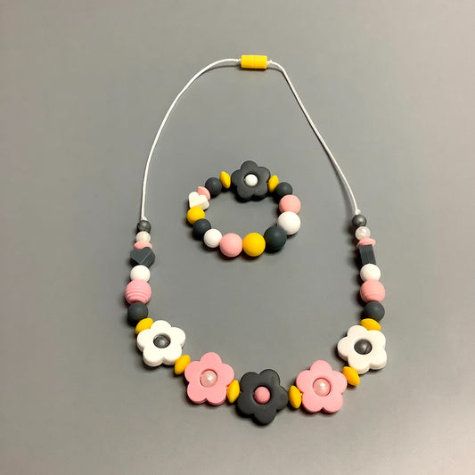 silicone teething necklace