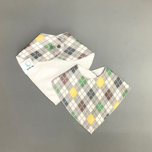Gray diamond bib
