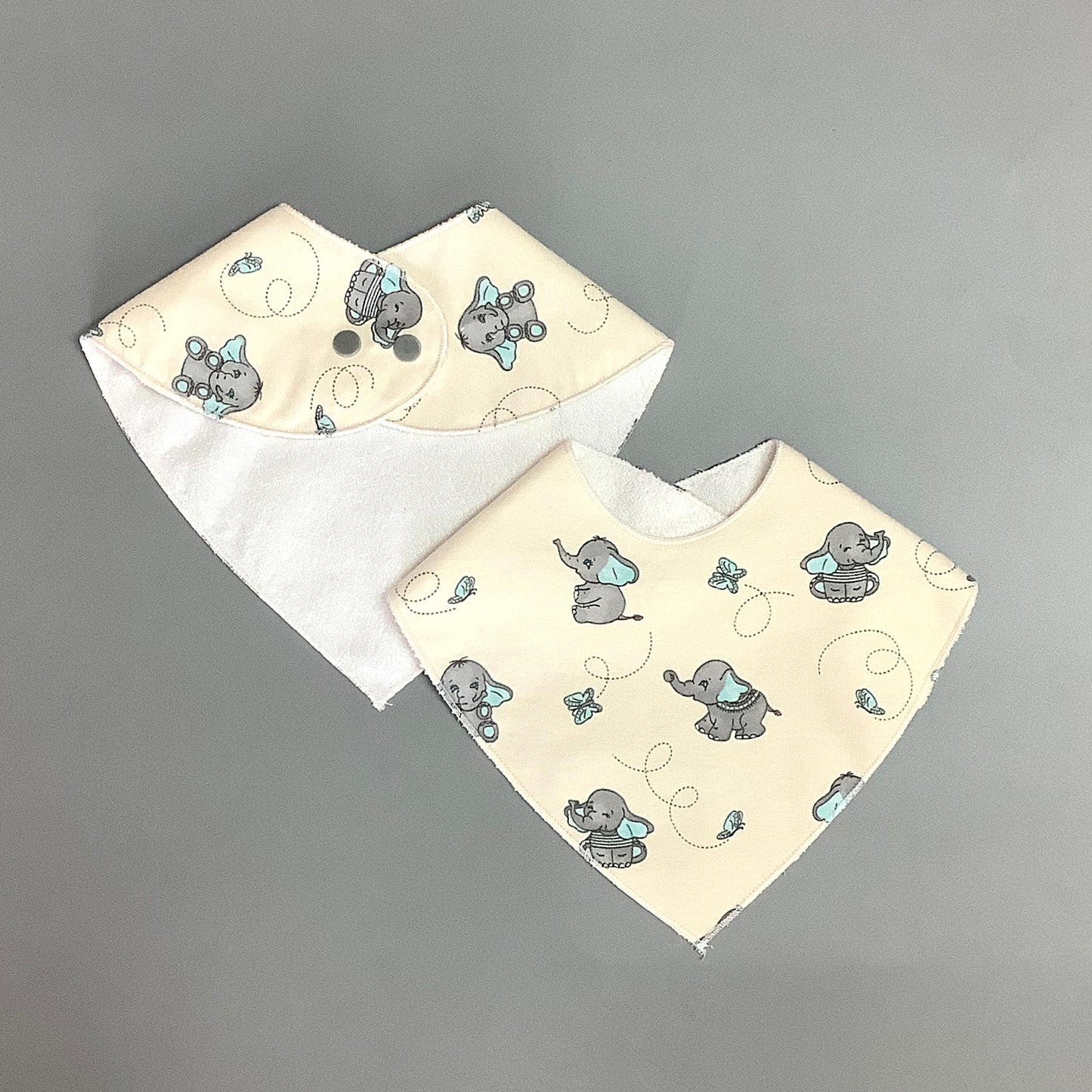 Blue/beige elephant bib