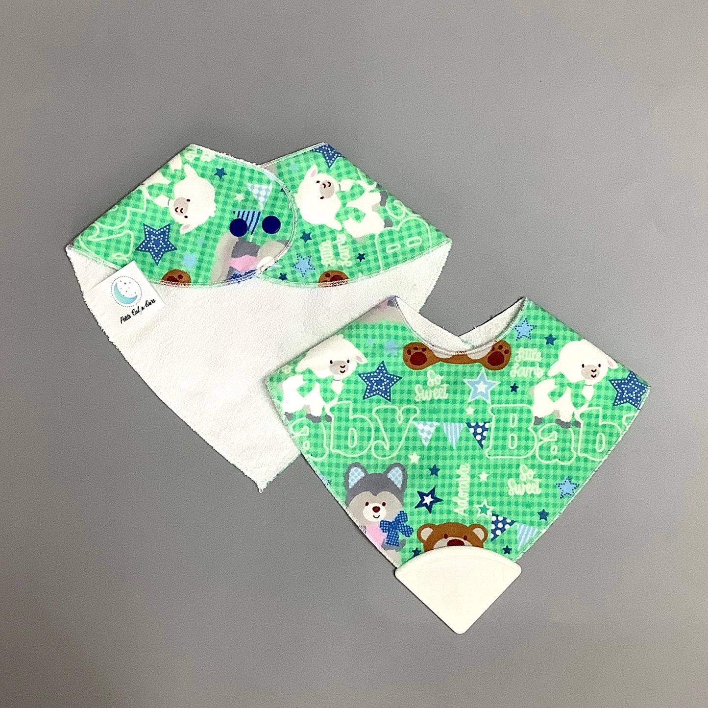 Bavoir dentition Ourson Loup Mouton sur fond vert