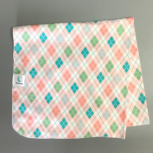 Produit idéal pour endormir vos petits trésors!  Doudou en flannel 100% coton