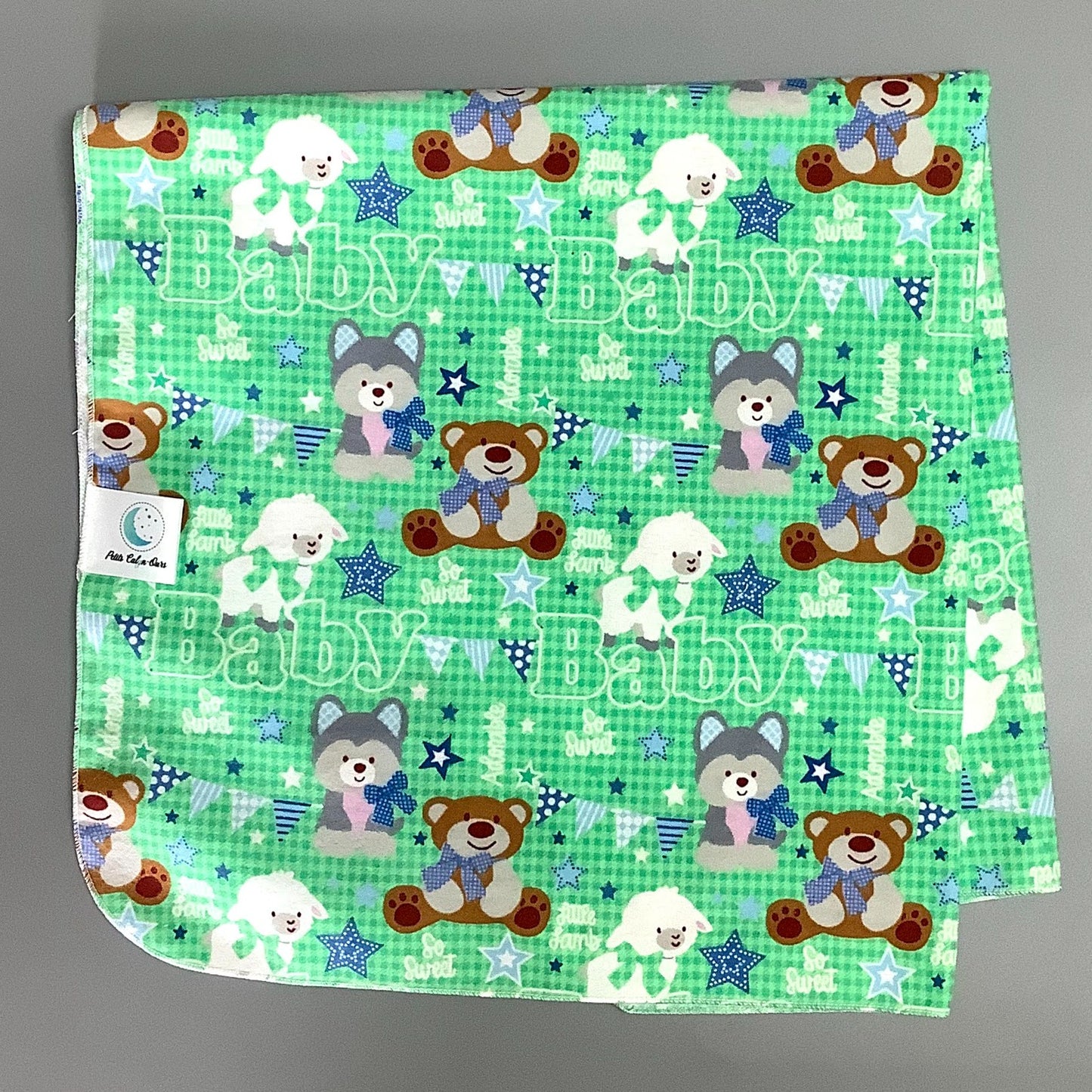 Produit idéal pour endormir vos petits trésors!  Doudou en flannel 100% coton