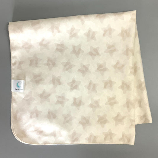 Produit idéal pour endormir vos petits trésors!  Doudou en flannel 100% coton