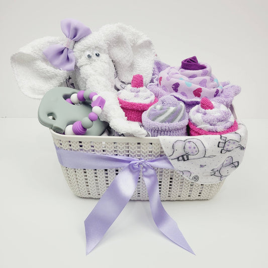 Babyshower Gift Set - Adorable Baby Sweet Basket