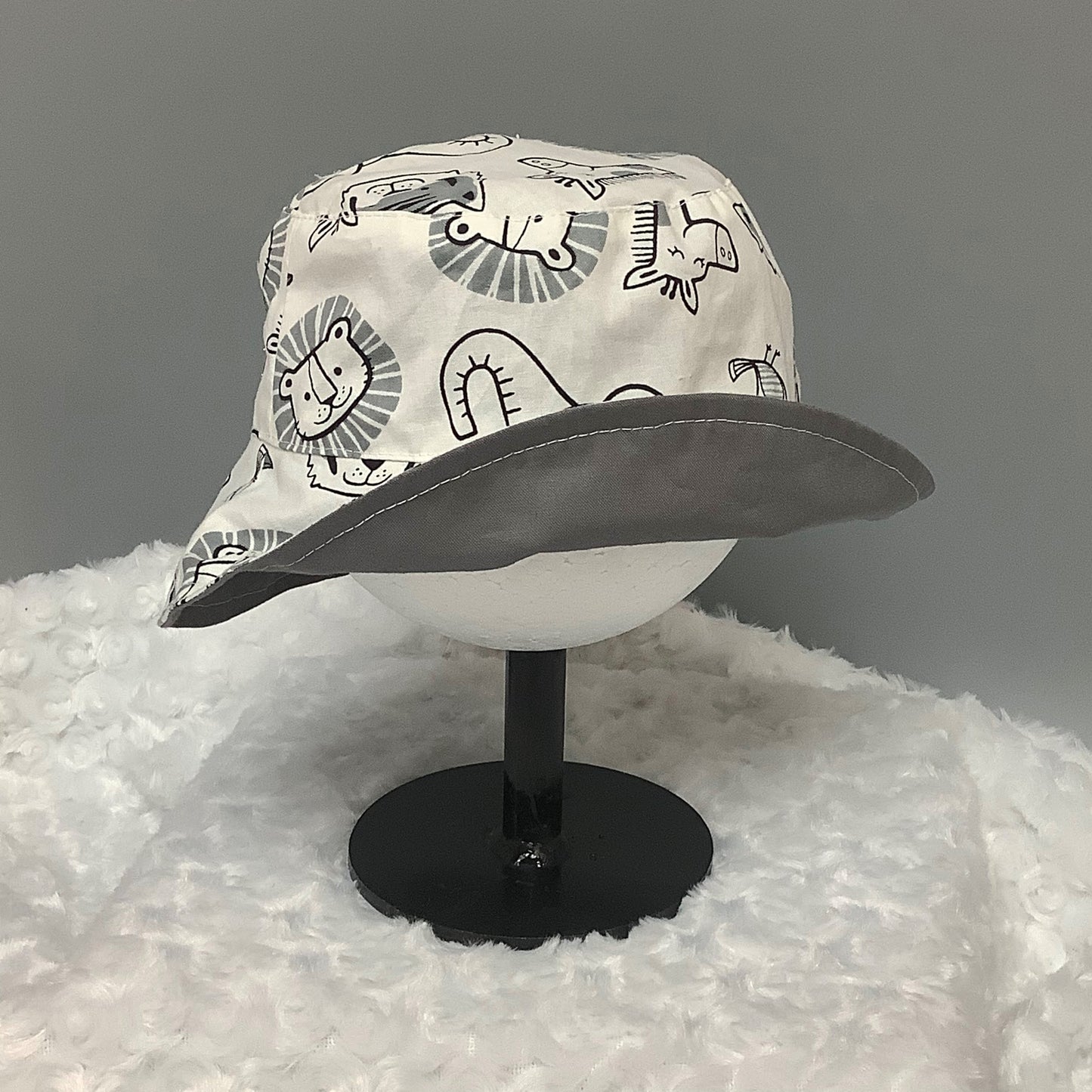 Reversible summer hat